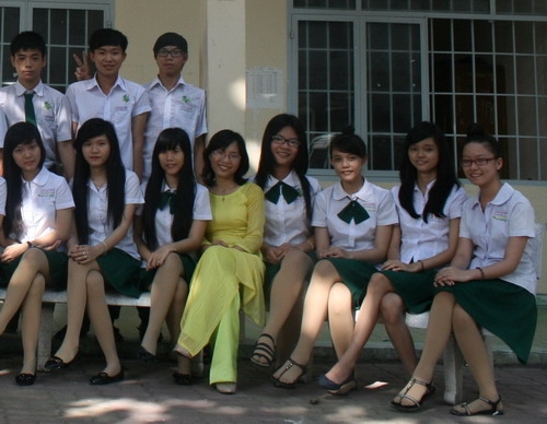 Trường iSCHOOL Nha Trang: Cảm xúc của giáo viên trong lễ trưởng thành cho học sinh khối 12