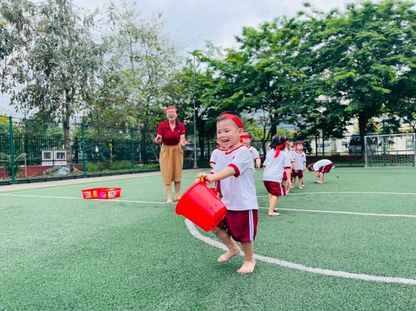 CÙNG CON THÔNG MINH HƠN MỖI NGÀY