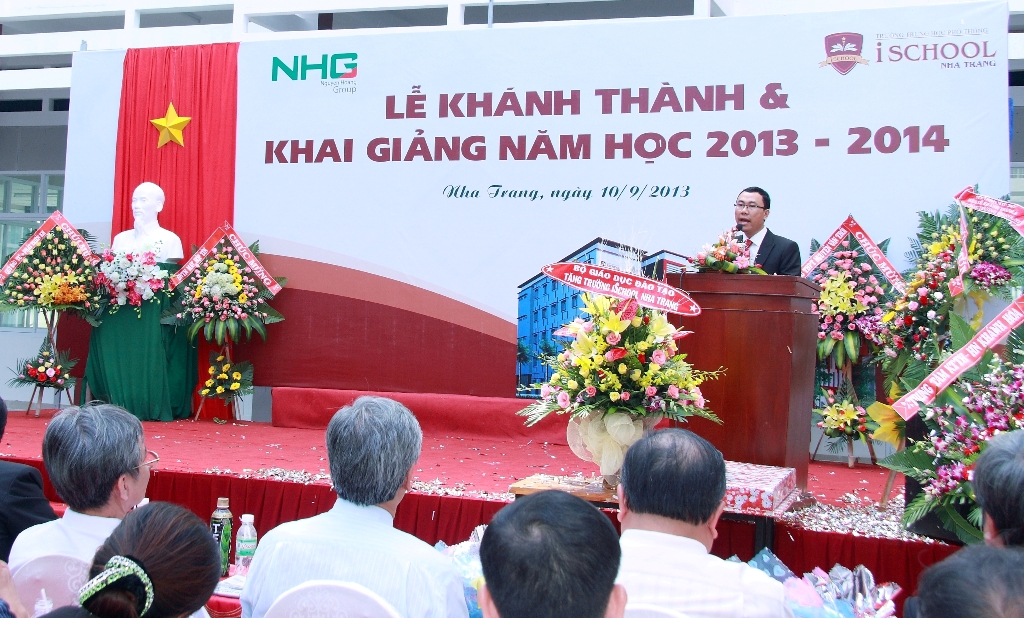 iSchool Nha Trang tưng bừng tổ chức Lễ Khánh thành trường và Khai giảng năm học mới 2013 – 2014