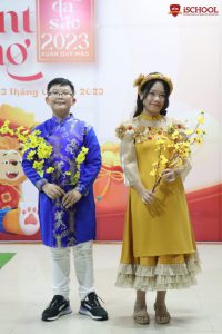 iSers diện những trang phụ nhã nhặn, đáng yêu
