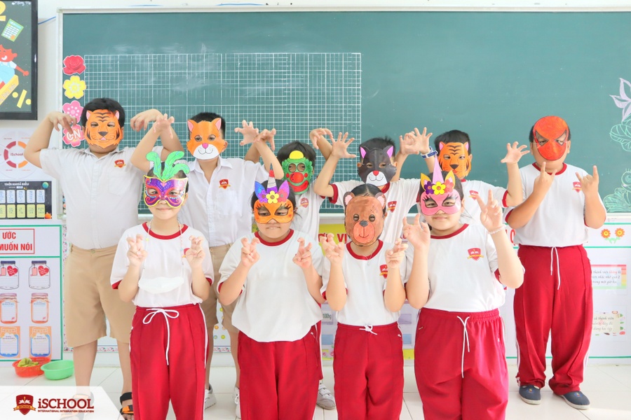 NGẬP TRÀN KHÔNG KHÍ HALLOWEEN TẠI iSCHOOL LONG XUYÊN