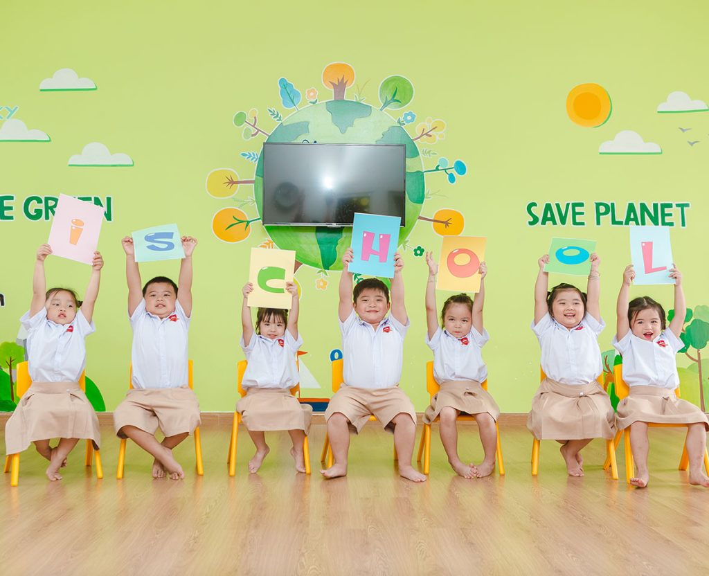 Bài chia tay của cháu lớp Lá trường MN iSchool Bạc Liêu