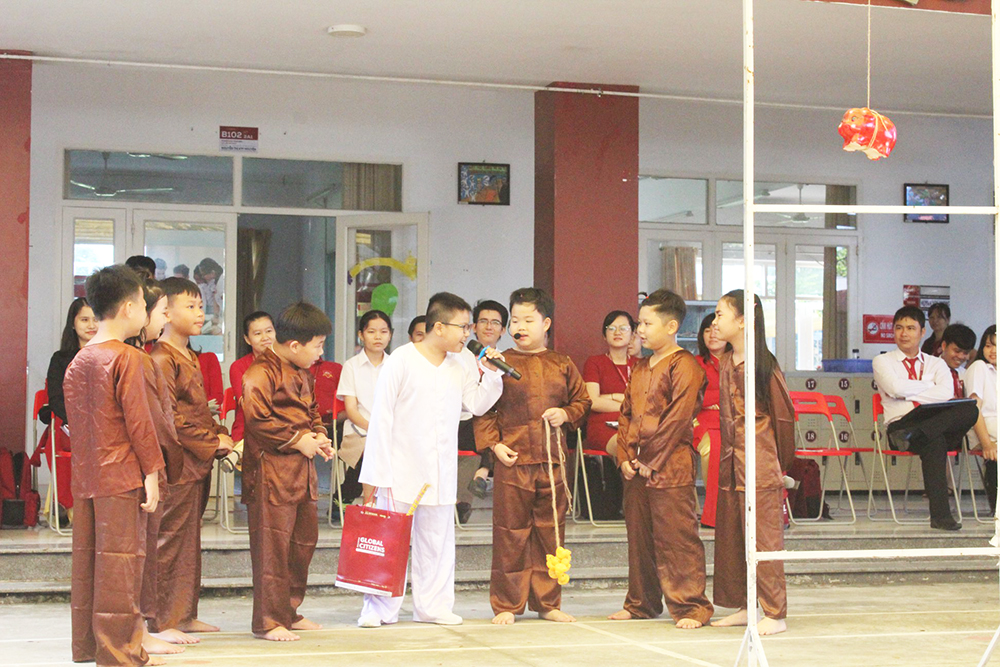 Học cách tôn trọng người khác cùng học sinh iSchool Long An