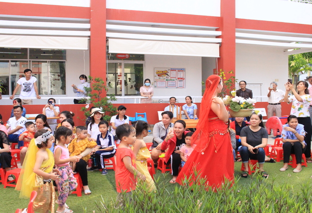 trình diễn thời trang 