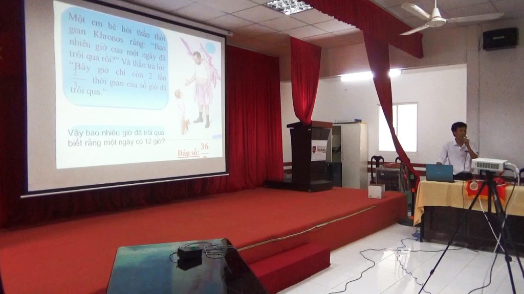 Sinh hoạt CLB Toán iMath chủ đề "Đố vui toán học" chia thành 3 nhóm
