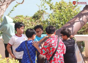 Khám phá Bạch Dinh