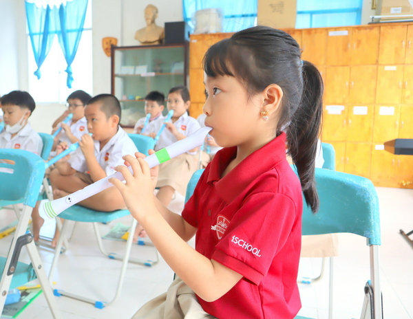 Học âm nhạc tại iSchool