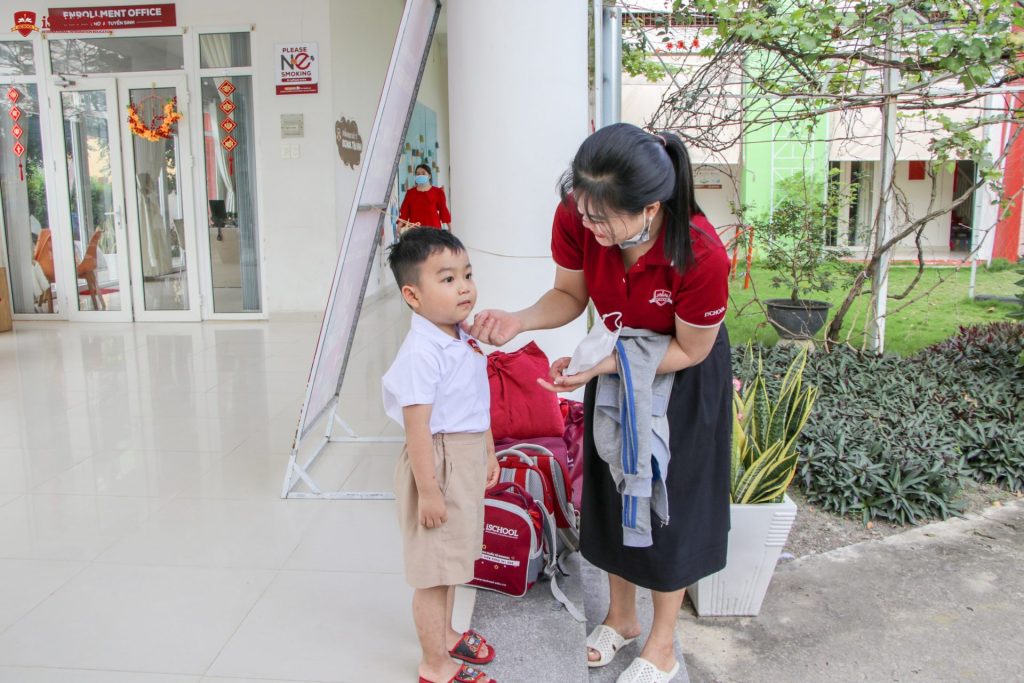 WELCOME BACK TO iSCHOOL TRÀ VINH