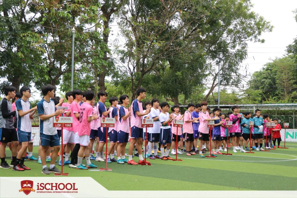 iSchool Quy Nhơn khai mạc giải bóng đá iFC