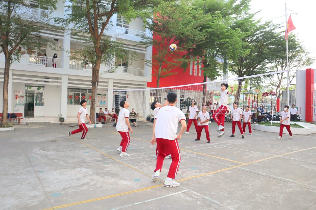 iSCHOOL LONG XUYÊN TỔ CHỨC HỘI THAO CHÀO MỪNG 26-3
