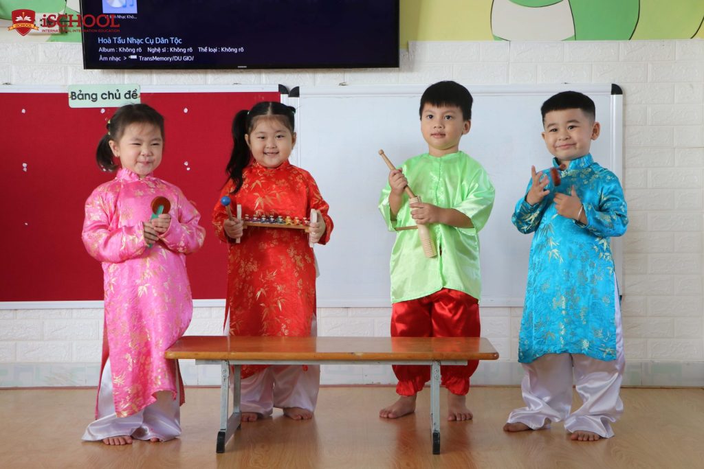 iSchool Bạc Liêu: Bé tìm hiểu nghệ thuật “Đờn ca tài tử”