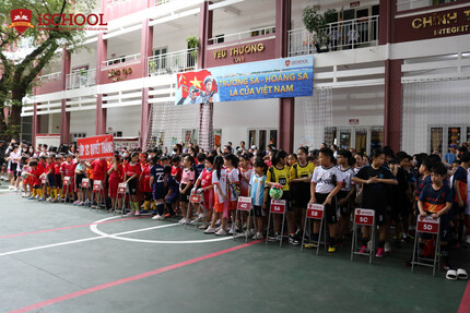 iSchool Nha Trang: Giải Bóng đá Champions League năm học 2022-2023