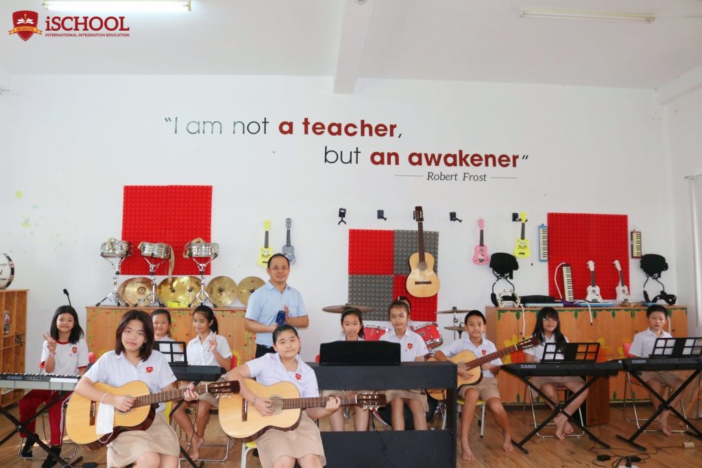 iSchool Rạch Giá tổ chức nhiều câu lạc bộ giải trí cho iSers