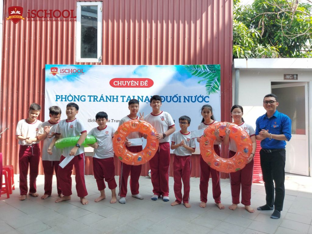 iSchool Nha Trang: Chuyên đề “Phòng tránh tai nạn đuối nước”