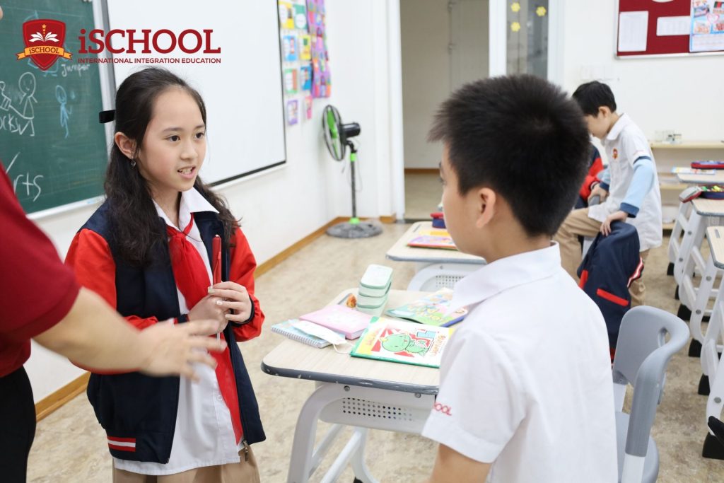 ĐUỔI HÌNH BẮT CHỮ VỚI TIẾT TIẾNG ANH VUI NHỘN