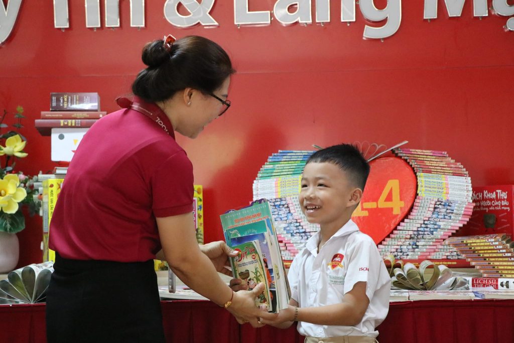 iSchool Quy Nhơn hưởng ứng Ngày Sách Việt Nam