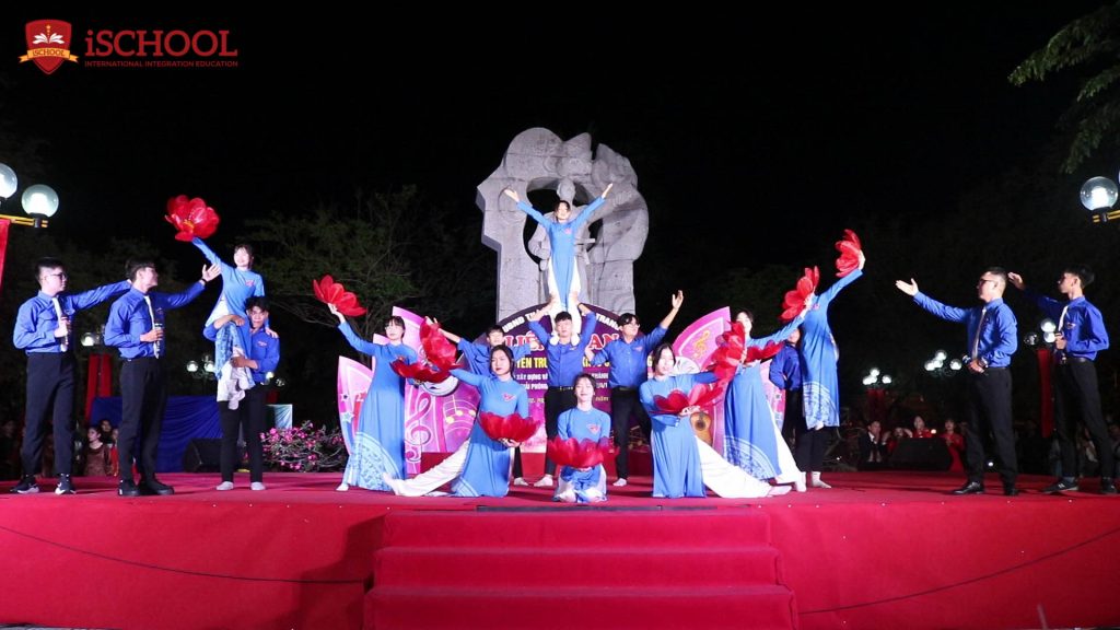 iSchool Nha Trang: Cháy hết mình tại Liên hoan Tuyên truyền ca khúc Cách mạng 2023