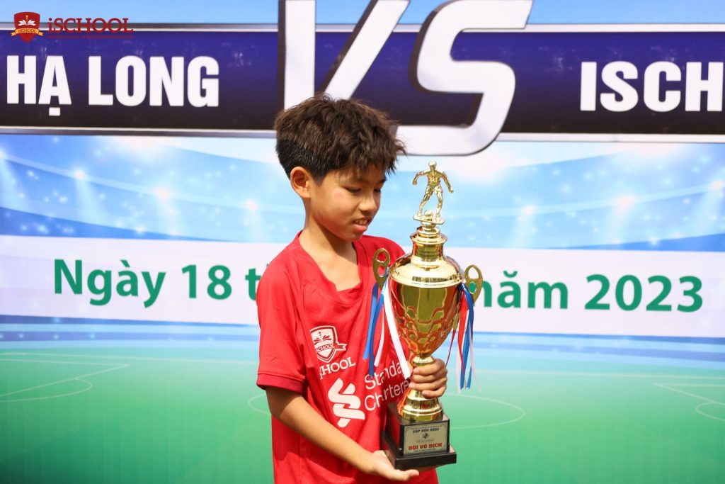 NGUYỄN TRƯỞNG THÀNH – GƯƠNG MẶT CẦU THỦ XUẤT SẮC GÓP PHẦN TẠO NÊN THÀNH TÍCH HUY CHƯƠNG ĐỒNG TOÀN TỈNH GIẢI BÓNG ĐÁ NHI ĐỒNG TỈNH QUẢNG NINH 2023