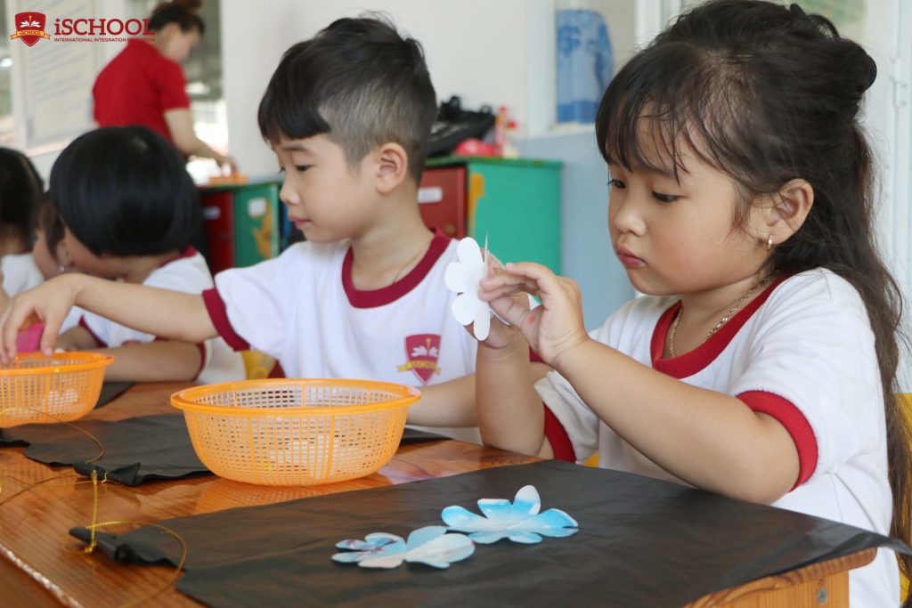 iSchool Bạc Liêu: Khám phá chủ đề học “Chiếc túi thân thiện”
