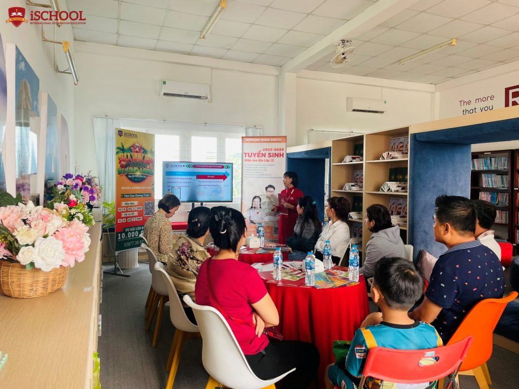 iSchool Coffe talk-Những chia sẻ ý nghĩa cho Phụ huynh có con chuyển cấp