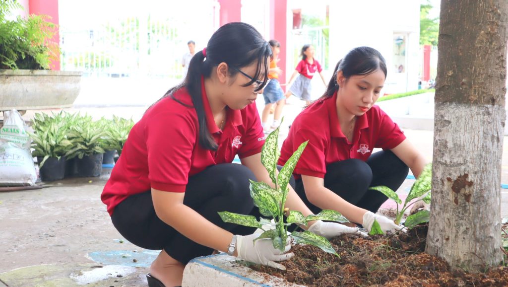iSCHOOL LONG XUYÊN HƯỞNG ỨNG CHƯƠNG TRÌNH TRỒNG CÂY MỪNG KỶ NIỆM THÀNH LẬP iSCHOOL