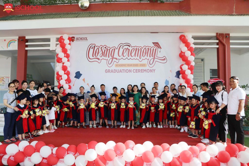 MẦM NON iSCHOOL BẠC LIÊU: TỔ CHỨC LỄ RA TRƯỜNG CHO CÁC EM KHỐI LỚP LÁ (KINDY 5) NĂM HỌC 2022-2023