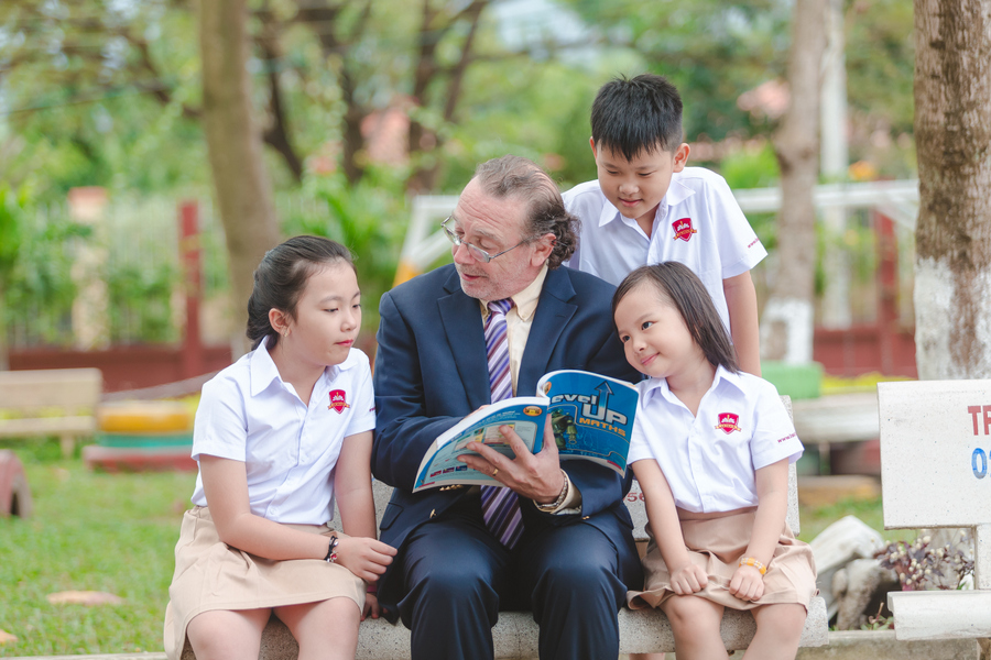 HỌC TIẾNG ANH VỚI GVNN TẠI iSCHOOL LONG XUYÊN