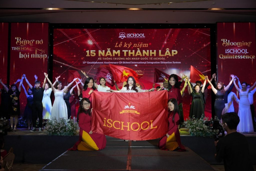 HỆ THỐNG TRƯỜNG HỘI NHẬP QUỐC TẾ iSCHOOL ĐÓN CHÀO TUỔI 15 – PHỤNG SỰ GIÁO DỤC CHO THẾ HỆ TƯƠNG LAI