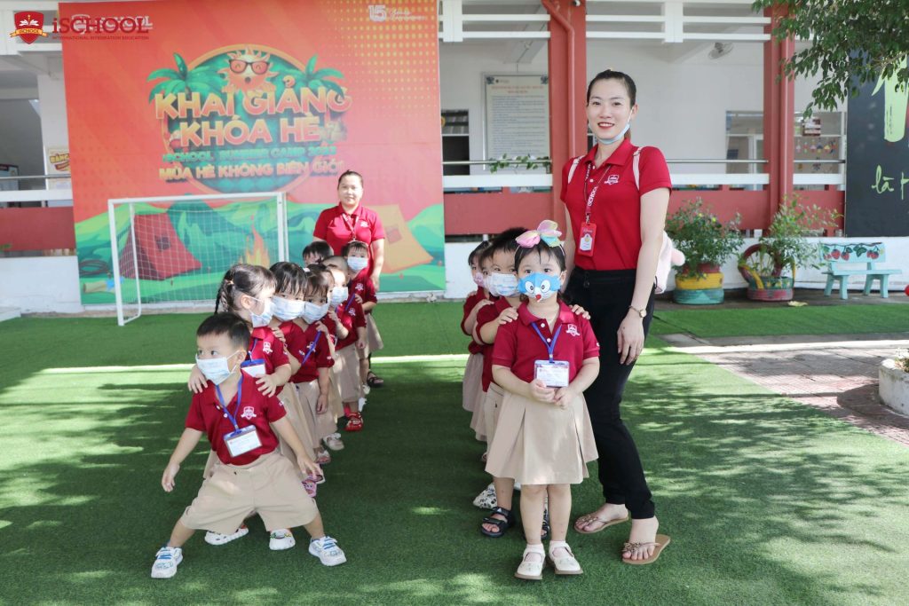 MẦM NON iSCHOOL BẠC LIÊU: CHUYẾN THAM QUAN NHÀ SÁCH, SIÊU THỊ CỦA CÁC iSERS BẠC LIÊU