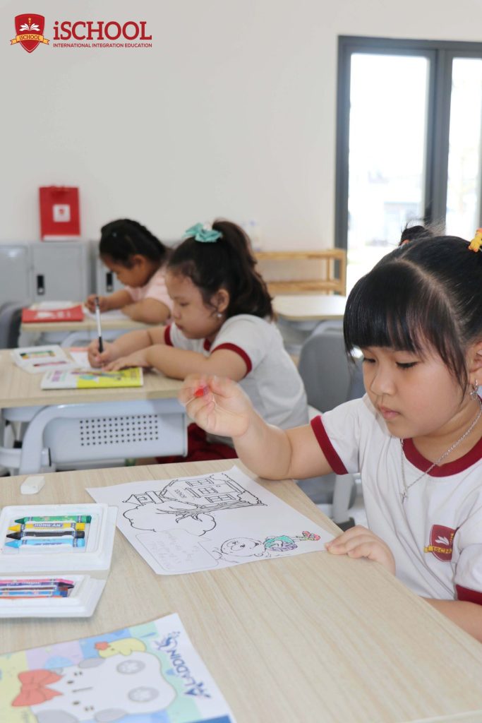 TIỂU HỌC iSCHOOL BẠC LIÊU: TRẢI NGHIỆM TIẾT HỌC ÂM NHẠC – TIẾNG ANH HỘI NHẬP