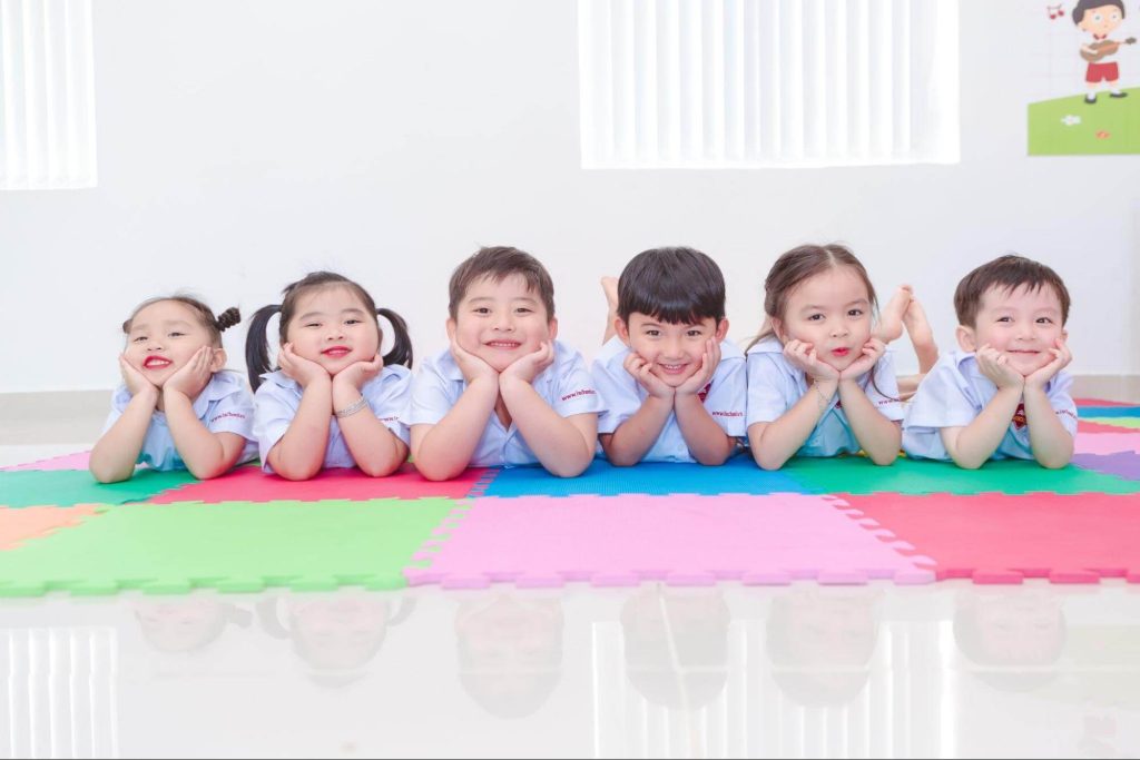 Giáo dục giới tính cho trẻ mầm non từ sớm với 5 quy tắc quan trọng