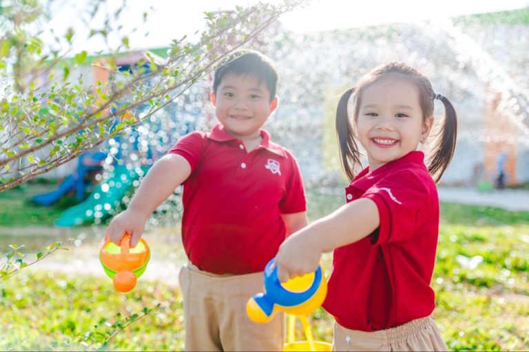 Rèn kỹ năng giao tiếp cho trẻ mầm non qua các hoạt động