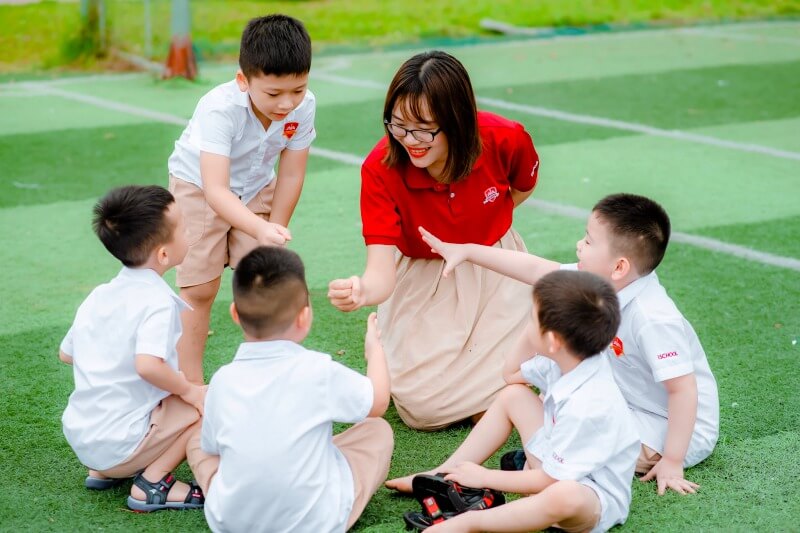 Cho trẻ hoạt động thể chất để rèn luyện tư duy sáng tạo
