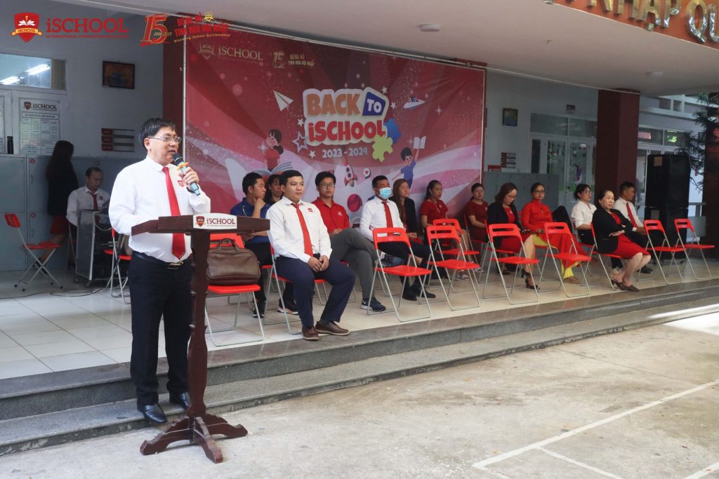 Buổi sinh hoạt dưới cờ đầu tiên của năm học mới 2023-2024 tại iSchool Long An