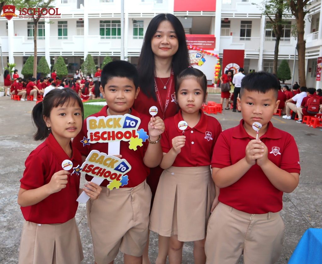 iSCHOOL LONG XUYÊN: WELCOME BACK TO iSCHOOL MỪNG NGÀY iSER TRỞ LẠI TRƯỜNG