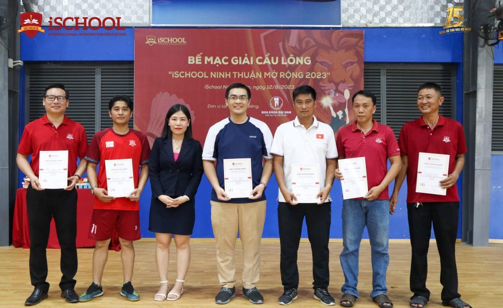 giai-dau-cau-long-ischool-ninh-thuan-2023-2