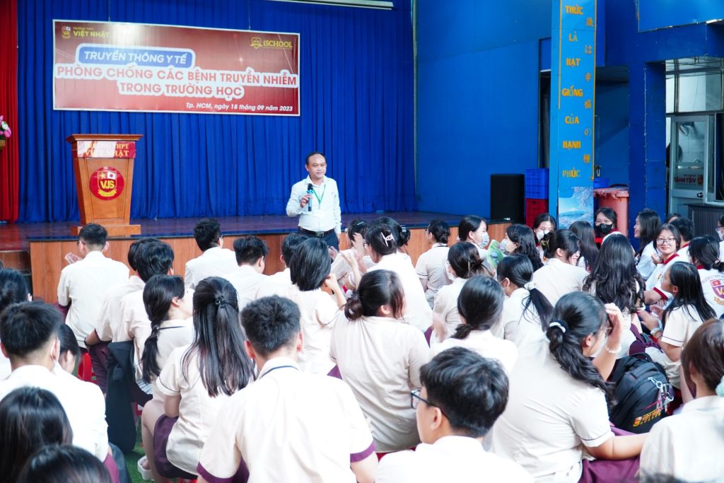 THPT Việt Nhật tổ chức Chuyên đề y tế học đường “Phòng chống các bệnh truyền nhiễm trong trường học”