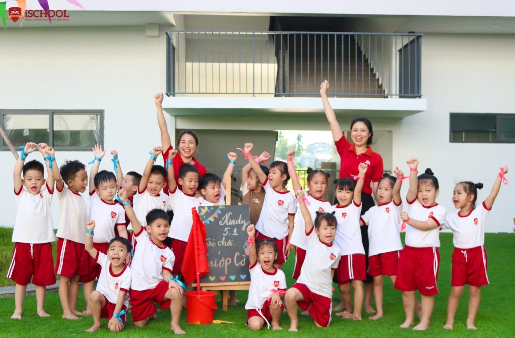 Giúp bé nâng cao kỹ năng làm việc nhóm thông qua các trò chơi vận động