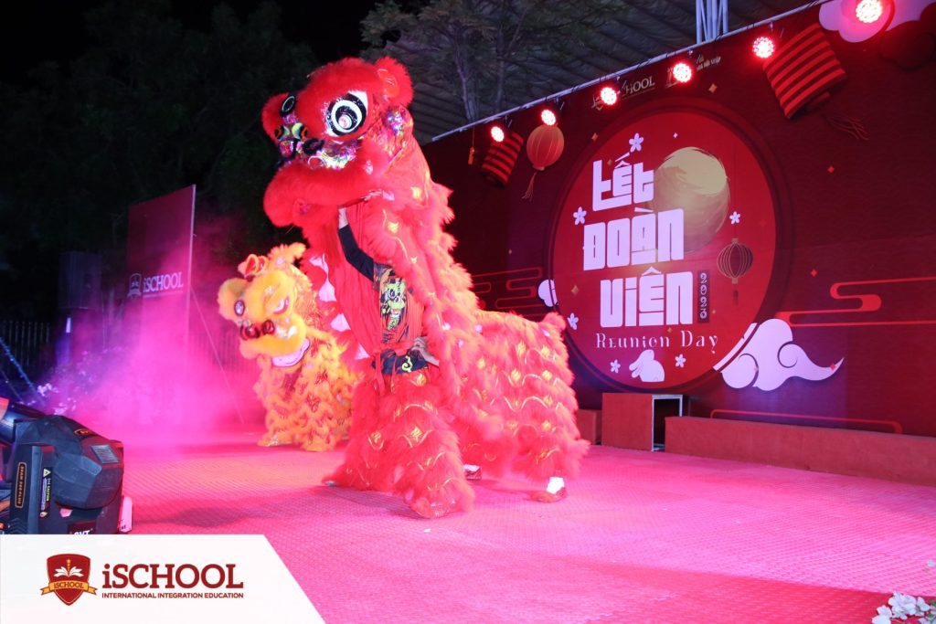 iSchool Hà Tĩnh: Lung linh đêm hội trăng rằm với chủ đề “Tết đoàn viên – Reunion Day 2023”