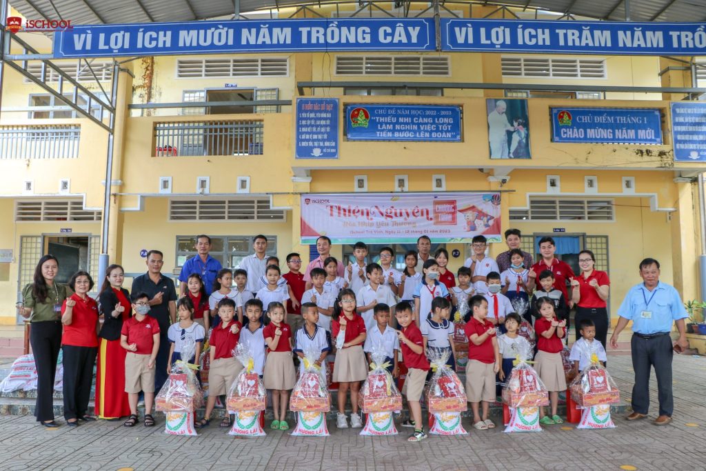 Tham gia các hoạt động xá hội