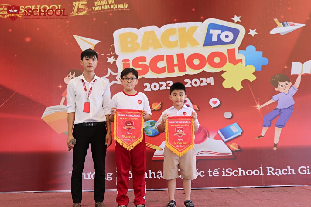 CHÀO CỜ ĐẦU TUẦN CỦA iSERS RẠCH GIÁ