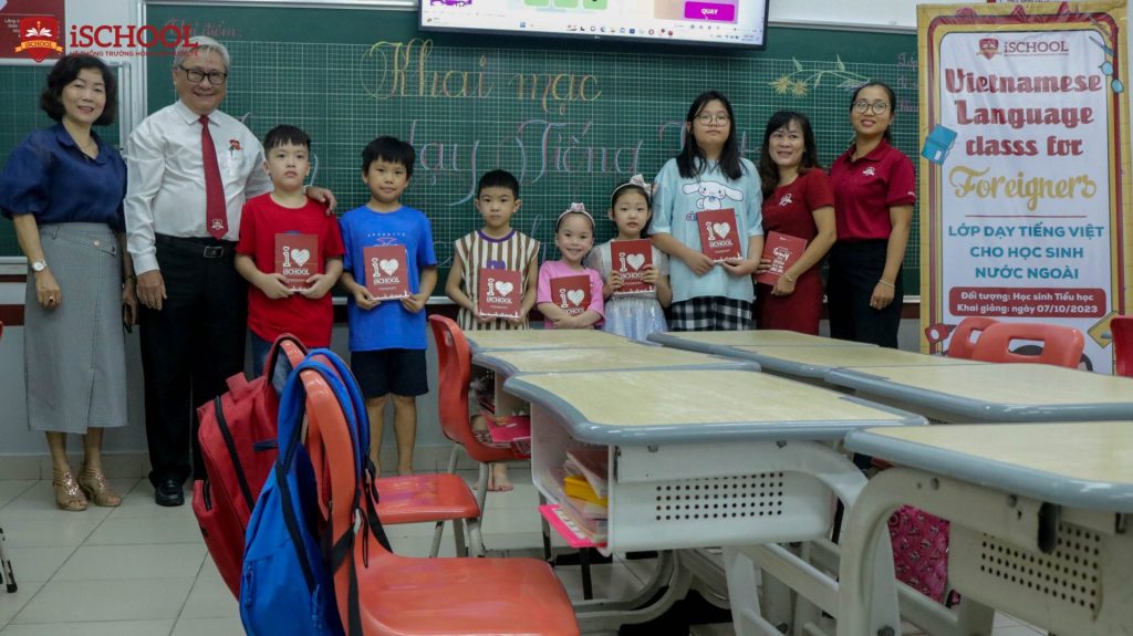iSchool Nha Trang: KHAI MẠC KHÓA HỌC TIẾNG VIỆT CHO HỌC SINH NƯỚC NGOÀI
