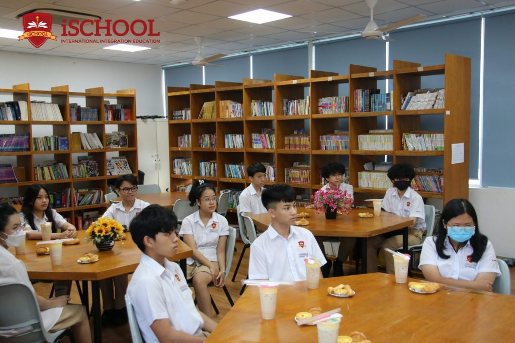 iSchool Nha Trang: BGH Gặp mặt đội tuyển tham dự kỳ thi