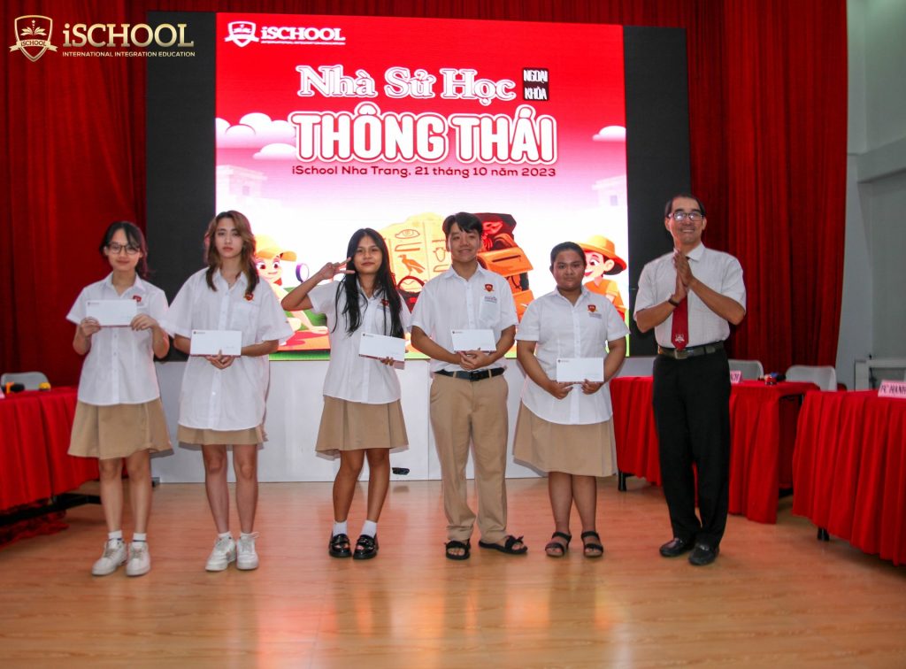 TRƯỜNG iSCHOOL NHA TRANG: TỔ CHỨC THÀNH CÔNG BUỔI NGOẠI KHÓA “NHÀ SỬ HỌC THÔNG THÁI”