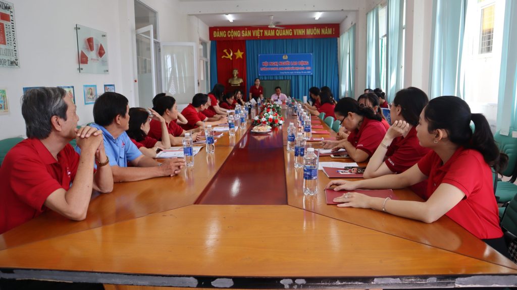 iSCHOOL LONG XUYÊN: HỘI NGHỊ NGƯỜI LAO ĐỘNG NĂM HỌC 2023 – 2024