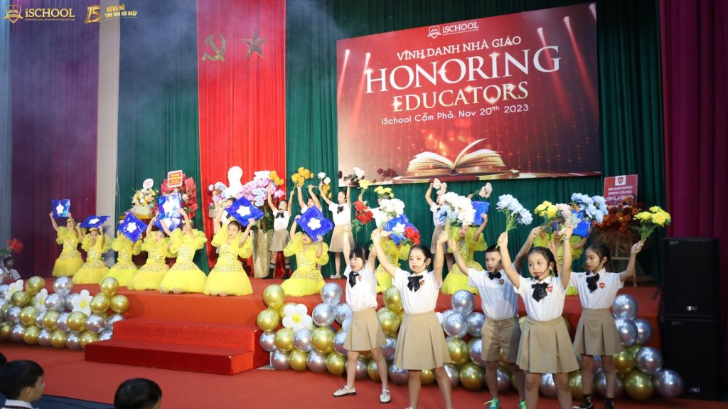 THAY LỜI TRI ÂN TỚI CÁC THẦY CÔ BẰNG NHỮNG GIAI ĐIỆU NGỌT NGÀO NHÂN NGÀY 20/11