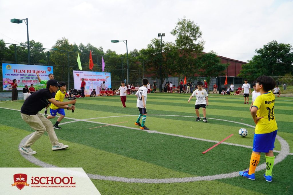 iSCHOOL QUẢNG TRỊ: SÔI NỔI HỘI KHOẺ PHÙ ĐỔNG CẤP TRƯỜNG LẦN THỨ IV!!