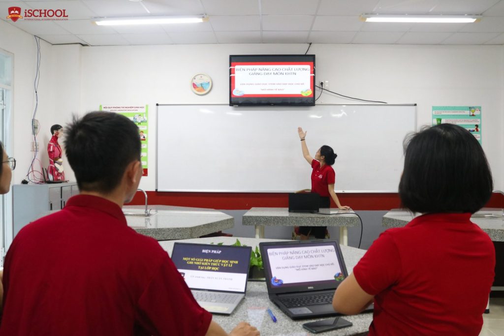 Giáo viên được nâng cao năng lực học tập lẫn nhau thông qua hoạt động cùng nhau xây dựng kế hoạch bài học, cùng nhau dự giờ, phân tích bài học
