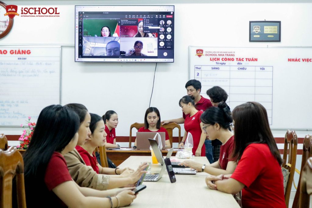 iSCHOOL NHA TRANG: SINH HOẠT CHUYÊN ĐỀ CẤP HỆ THỐNG