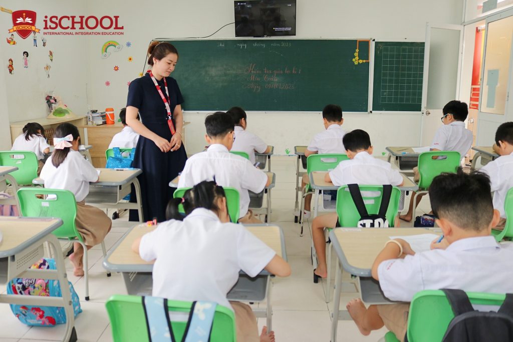 iSchool Rạch Giá tổ chức kiểm tra giữa kỳ I năm học 2023-2024